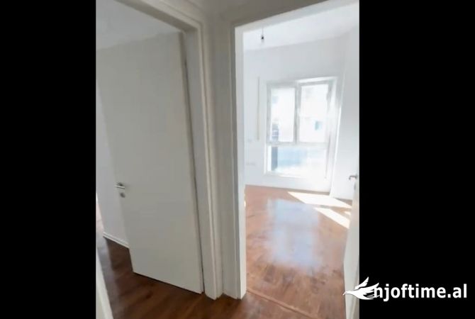 Ambient biznesi me qera 3+1 ne Tirane - 600 Euro