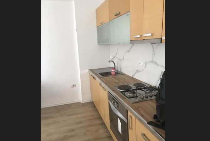 Shtepi me qera Apartament ne Tirane, Garsoniere, Mobilimi E mobiluar, Pagesa 30,000  Leke.