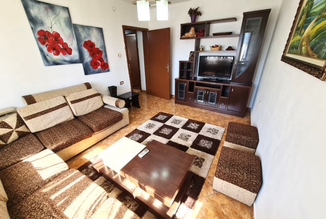 Shtepi me qera 2+1 ne Tirane - 45,000 Leke