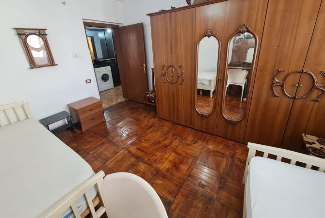 Shtepi me qera Apartament ne Tirane, 2+1, Mobilimi E mobiluar, Pagesa 45,000  Leke.