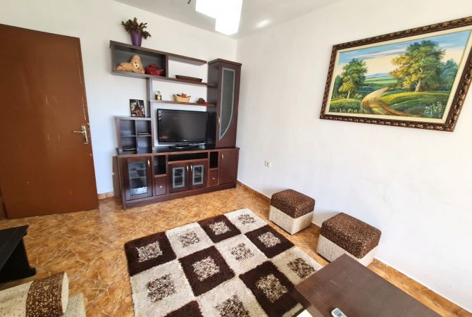 Shtepi me qera 2+1 ne Tirane - 45,000 Leke