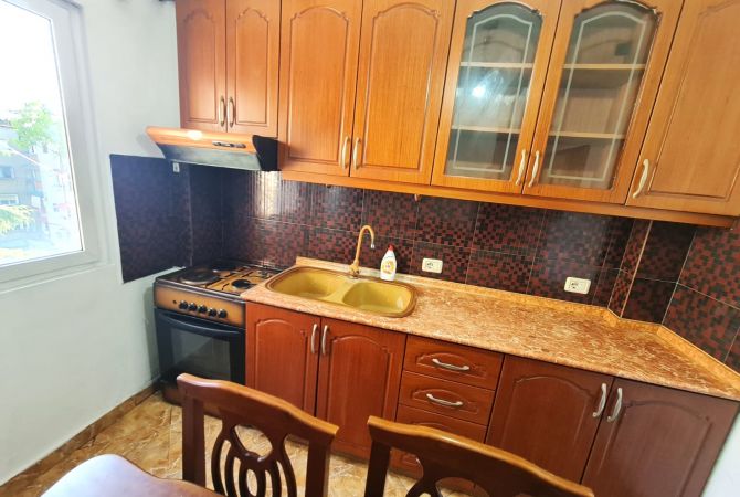Shtepi me qera Apartament ne Tirane, 2+1, Mobilimi E mobiluar, Pagesa 45,000  Leke.