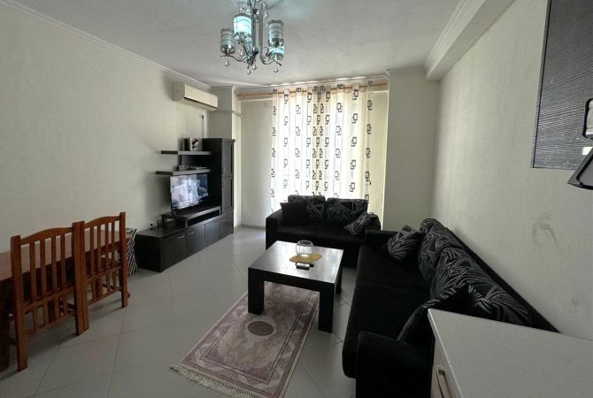 Shtepi me qera 2+1 ne Tirane - 400 Euro