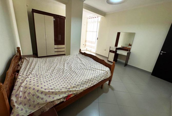 Shtepi me qera 2+1 ne Tirane - 400 Euro