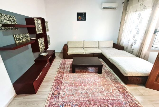 Shtepi me qera 3+1 ne Tirane - 50,000 Leke