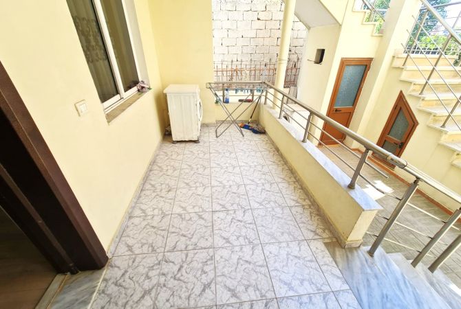 Shtepi me qera Apartament ne Tirane, 2+1, Mobilimi E mobiluar, Pagesa 50,000  Leke.