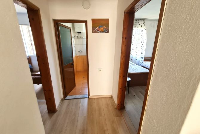 Shtepi me qera Apartament ne Tirane, 2+1, Mobilimi E mobiluar, Pagesa 50,000  Leke.