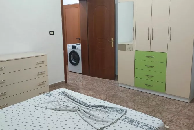 Shtepi me qera Apartament ne Tirane, 1+1, Mobilimi E mobiluar, Pagesa 32,000  Leke.