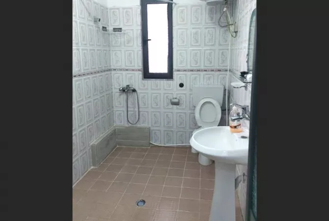 Shtepi me qera Apartament ne Tirane, 1+1, Mobilimi E mobiluar, Pagesa 32,000  Leke.