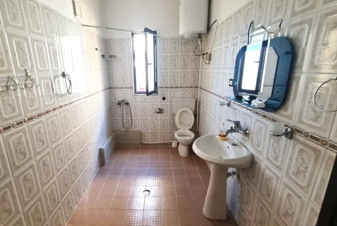 Shtepi me qera Apartament ne Tirane, 1+1, Mobilimi E mobiluar, Pagesa 32,000  Leke.