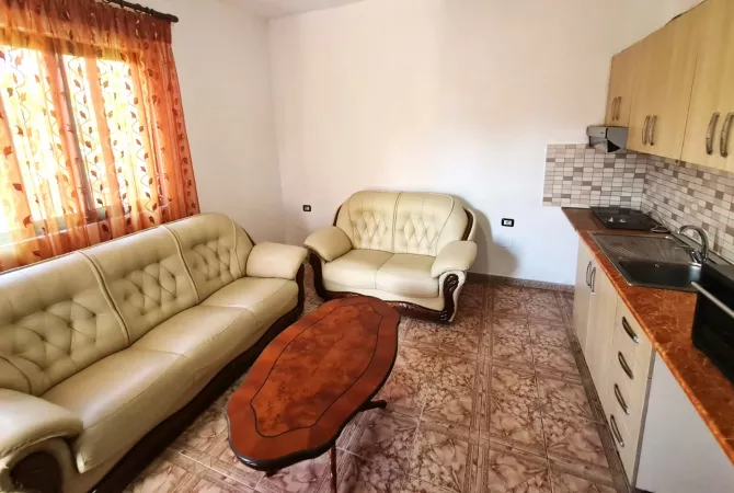Shtepi me qera 1+1 ne Tirane - 32,000 Leke