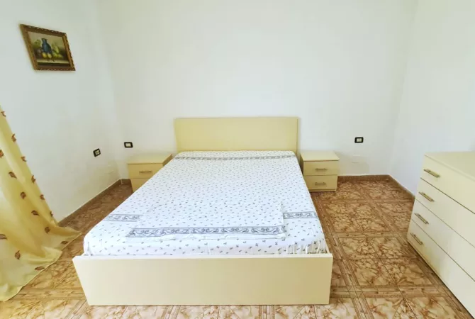 Shtepi me qera Apartament ne Tirane, 1+1, Mobilimi E mobiluar, Pagesa 32,000  Leke.