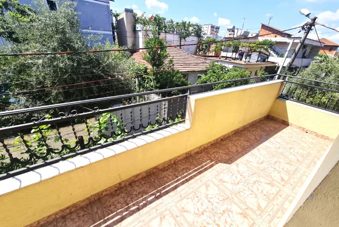 Shtepi me qera Apartament ne Tirane, 1+1, Mobilimi E mobiluar, Pagesa 32,000  Leke.