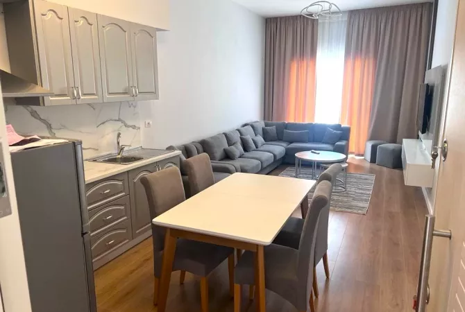 Shtepi me qera 2+1 ne Tirane - 450 Euro