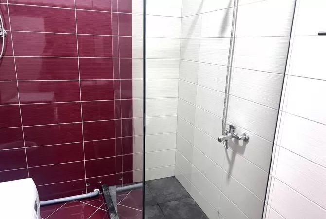 Shtepi me qera Apartament ne Tirane, 2+1, Mobilimi E mobiluar, Pagesa 450  Euro.