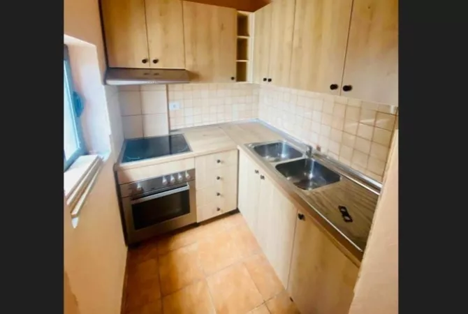 Shtepi me qera 2+1 ne Tirane - 500 Euro