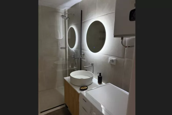 Shtepi me qera Duplex(shtepi me 2 kate) ne Tirane, 1+1, Mobilimi E mobiluar, Pagesa 650  Euro.