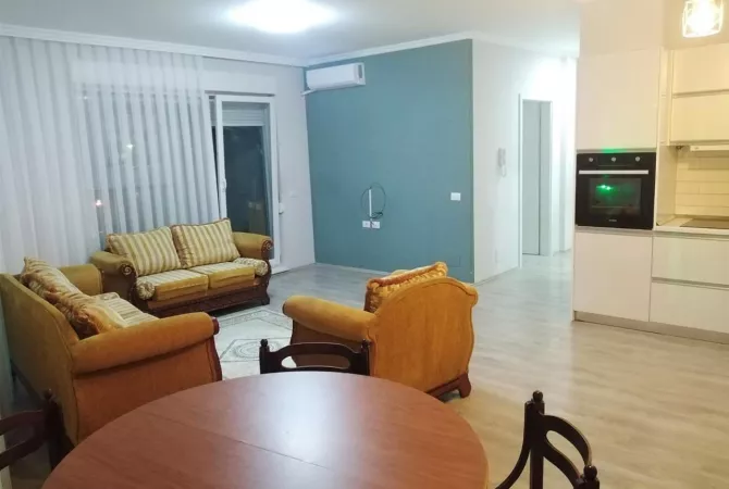 Shtepi me qera 2+1 ne Tirane - 600 Euro
