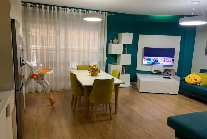 Shtepi me qera Apartament ne Tirane, 2+1, Mobilimi E mobiluar, Pagesa 80,000  Leke.