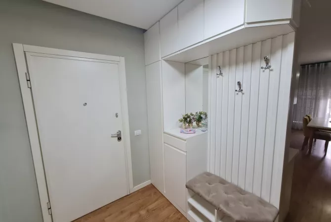 Shtepi me qera Apartament ne Tirane, 2+1, Mobilimi E mobiluar, Pagesa 80,000  Leke.