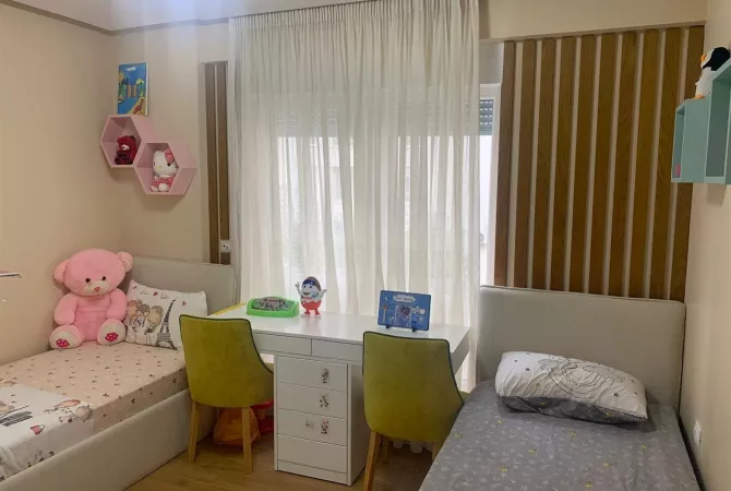 Shtepi me qera Apartament ne Tirane, 2+1, Mobilimi E mobiluar, Pagesa 80,000  Leke.