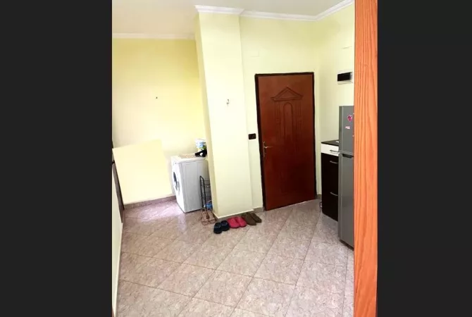Shtepi me qera 2+1 ne Tirane - 40,000 Leke