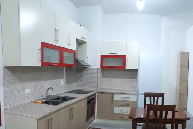 Shtepi me qera Apartament ne Tirane, 2+1, Mobilimi E mobiluar, Pagesa 45,000  Leke.
