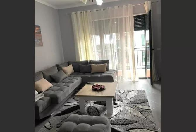 Shtepi me qera 1+1 ne Tirane - 50,000 Leke