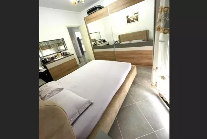 Shtepi me qera Apartament ne Tirane, 1+1, Mobilimi E mobiluar, Pagesa 50,000  Leke.