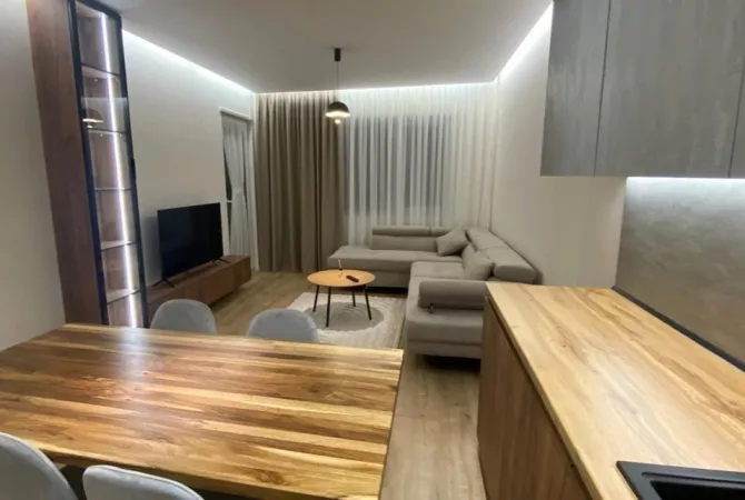 Shtepi me qera 2+1 ne Tirane - 48,000 Leke