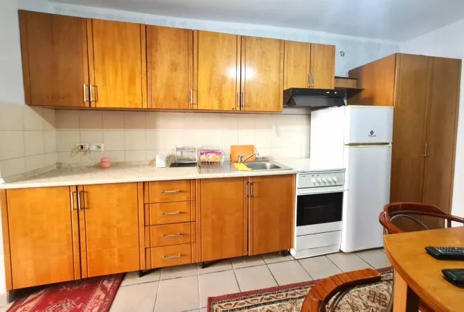 Shtepi me qera Garsoniere ne Tirane - 40,000 Leke