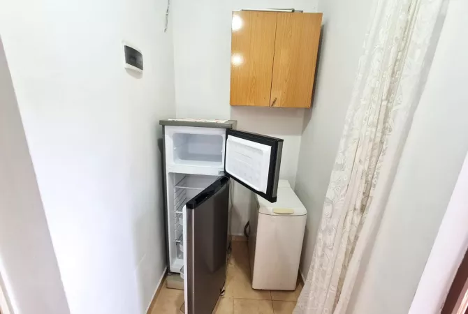 Shtepi me qera Apartament ne Tirane, 1+1, Mobilimi E mobiluar, Pagesa 30,000  Leke.