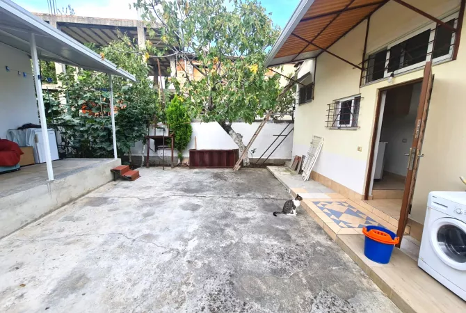 Shtepi me qera Apartament ne Tirane, 1+1, Mobilimi E mobiluar, Pagesa 30,000  Leke.