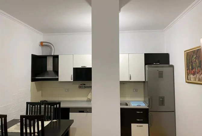 Shtepi me qera 1+1 ne Tirane - 35,000 Leke