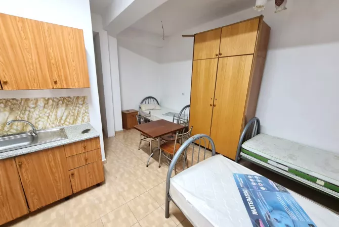 Shtepi me qera Garsoniere ne Tirane - 20,000 Leke
