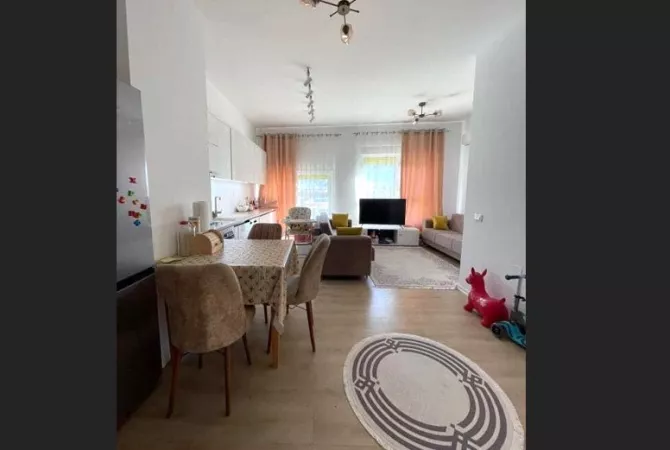 Shtepi me qera 2+1 ne Tirane - 50,000 Leke