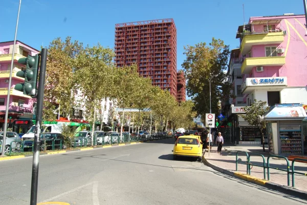 Shtepi me qera Garsoniere ne Tirane - 35,000 Leke
