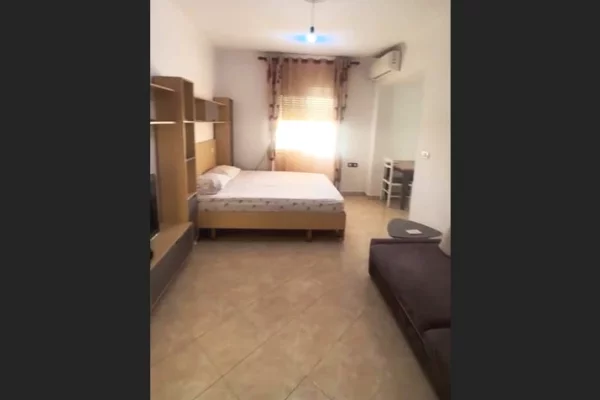 Shtepi me qera Garsoniere ne Tirane - 35,000 Leke