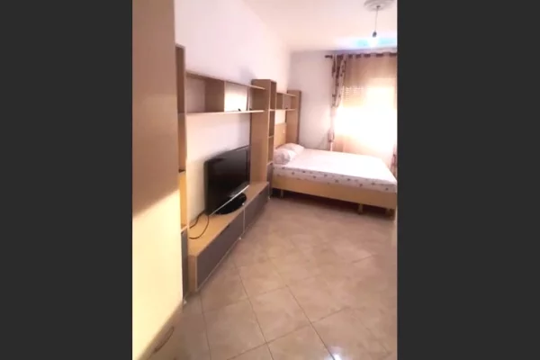 Shtepi me qera Garsoniere ne Tirane - 35,000 Leke