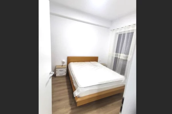 Shtepi me qera 1+1 ne Tirane - 40,000 Leke