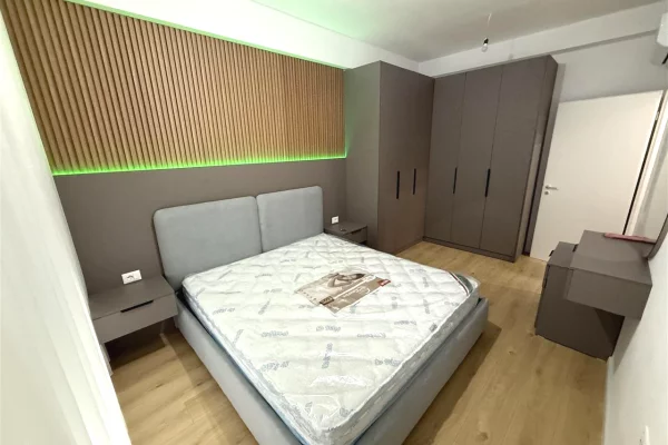 Shtepi me qera Apartament ne Tirane, 1+1, Mobilimi E mobiluar, Pagesa 50,000  Leke.