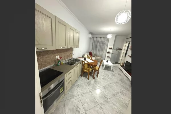 Shtepi me qera 2+1 ne Tirane - 45,000 Leke