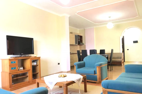 Shtepi me qera 2+1 ne Tirane - 37,000 Leke