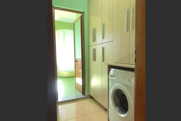 Shtepi me qera 2+1 ne Tirane - 37,000 Leke