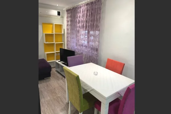 Shtepi me qera 2+1 ne Tirane - 55,000 Leke