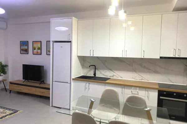 Shtepi me qera 1+1 ne Tirane - 75,000 Leke