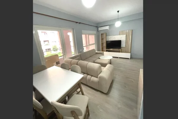 Shtepi me qera 2+1 ne Tirane - 500 Euro