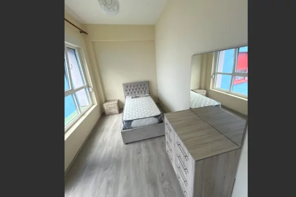 Shtepi me qera Apartament ne Tirane, 2+1, Mobilimi E mobiluar, Pagesa 500  Euro.