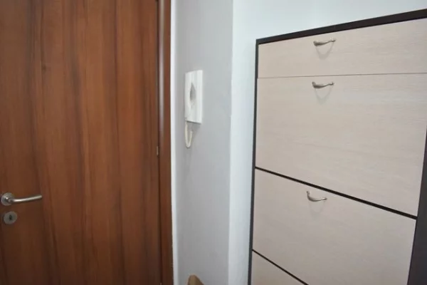 Shtepi me qera 2+1 ne Tirane - 60,000 Leke