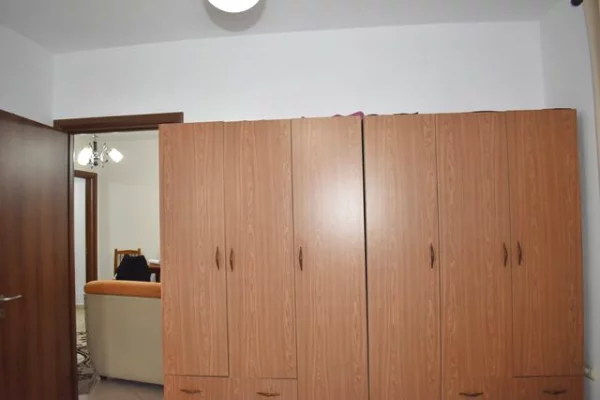 Shtepi me qera Apartament ne Tirane, 2+1, Mobilimi E mobiluar, Pagesa 60,000  Leke.